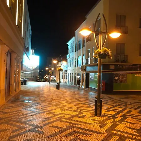 Castelo Do Relogio By Ferias Em Figueira דירה