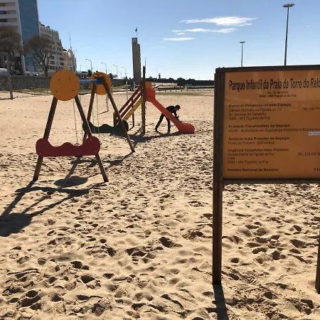 Castelo Do Relogio By Ferias Em Figueira *